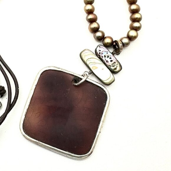 Silpada Womens Necklace N1803 Sterling SIlver Carved Shell Pearl Leather - Picture 2 of 3